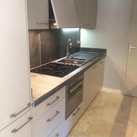 Apartment Agreable Dans Avec Piscine Cagnes-sur-Mer