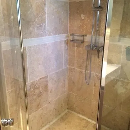 Apartment Agreable Dans Avec Piscine